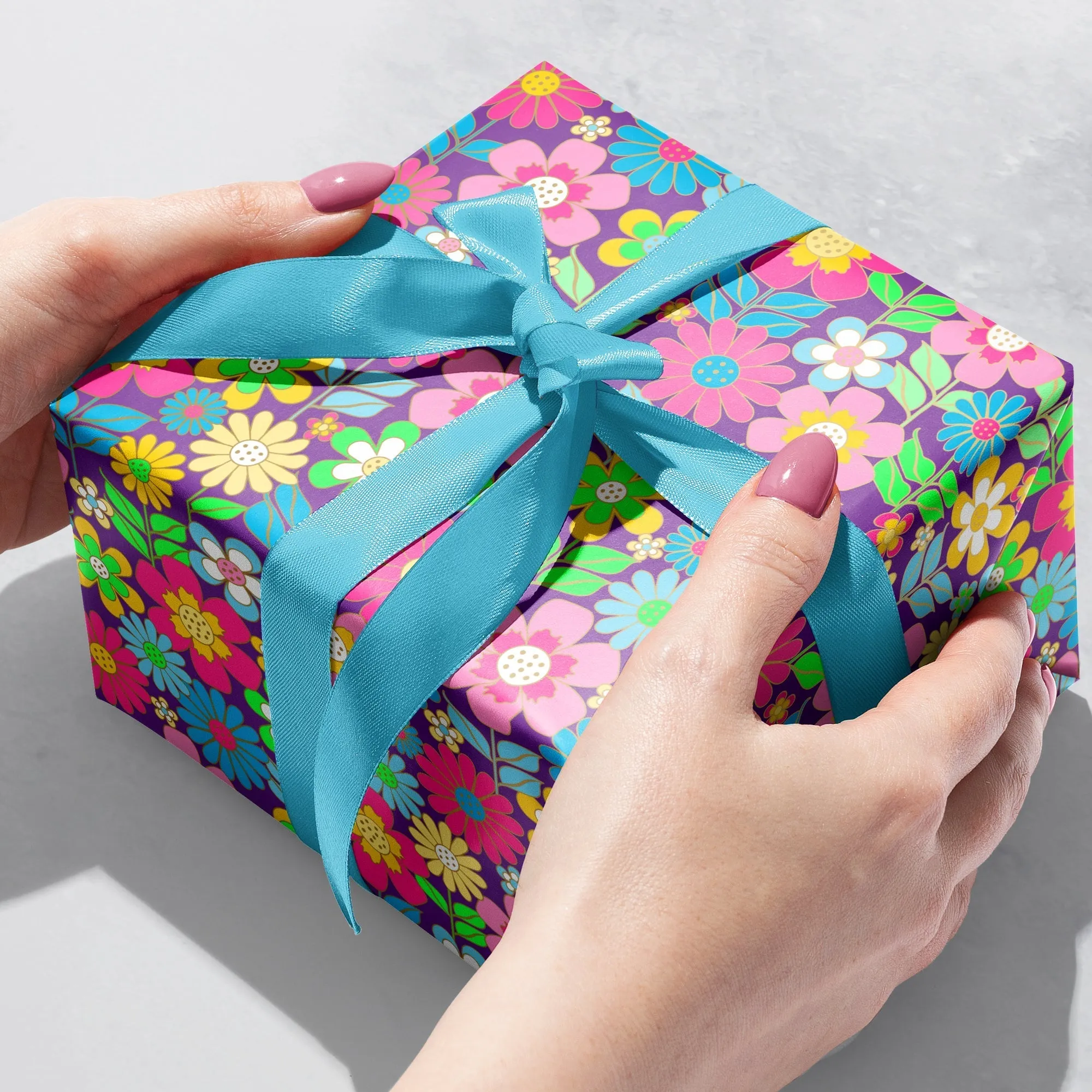Dazzling Daisies Floral Gift Wrap
