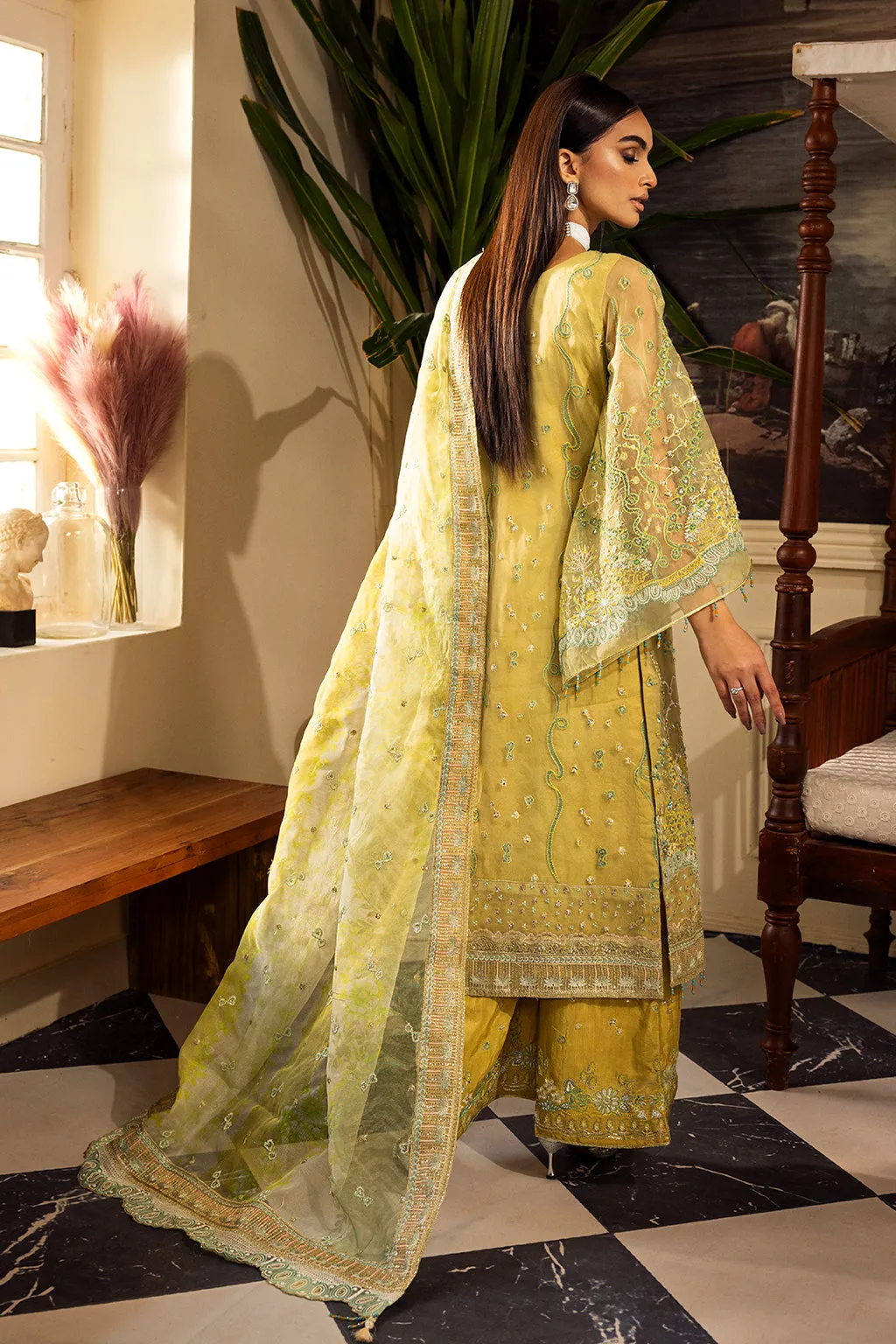 Emaan Adeel Stitched 3 Piece Luxury Prets Collection'2023-LP-03 Mirage