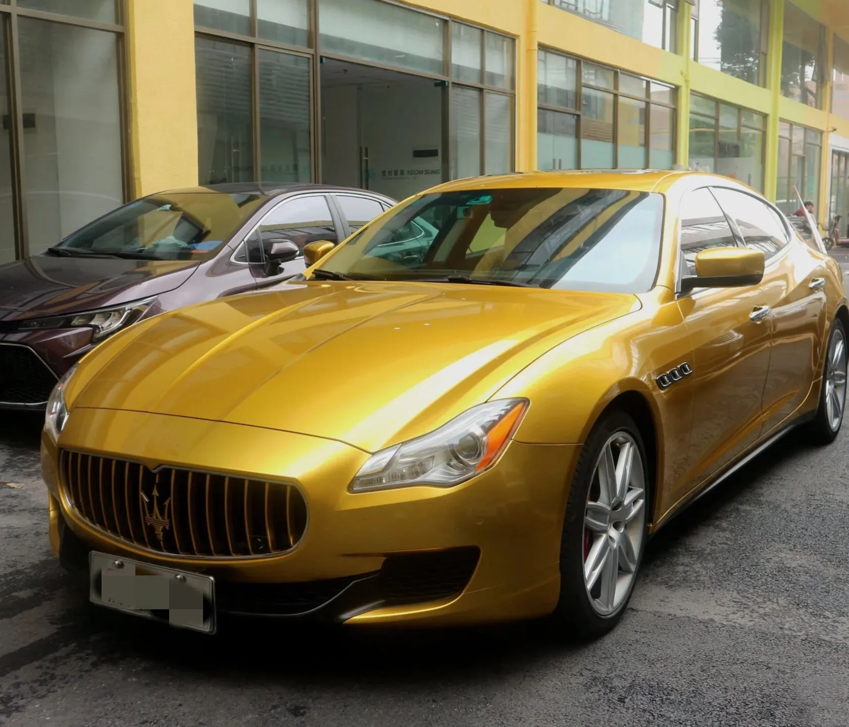 Gloss Metallic Amber Gold Car Wrap