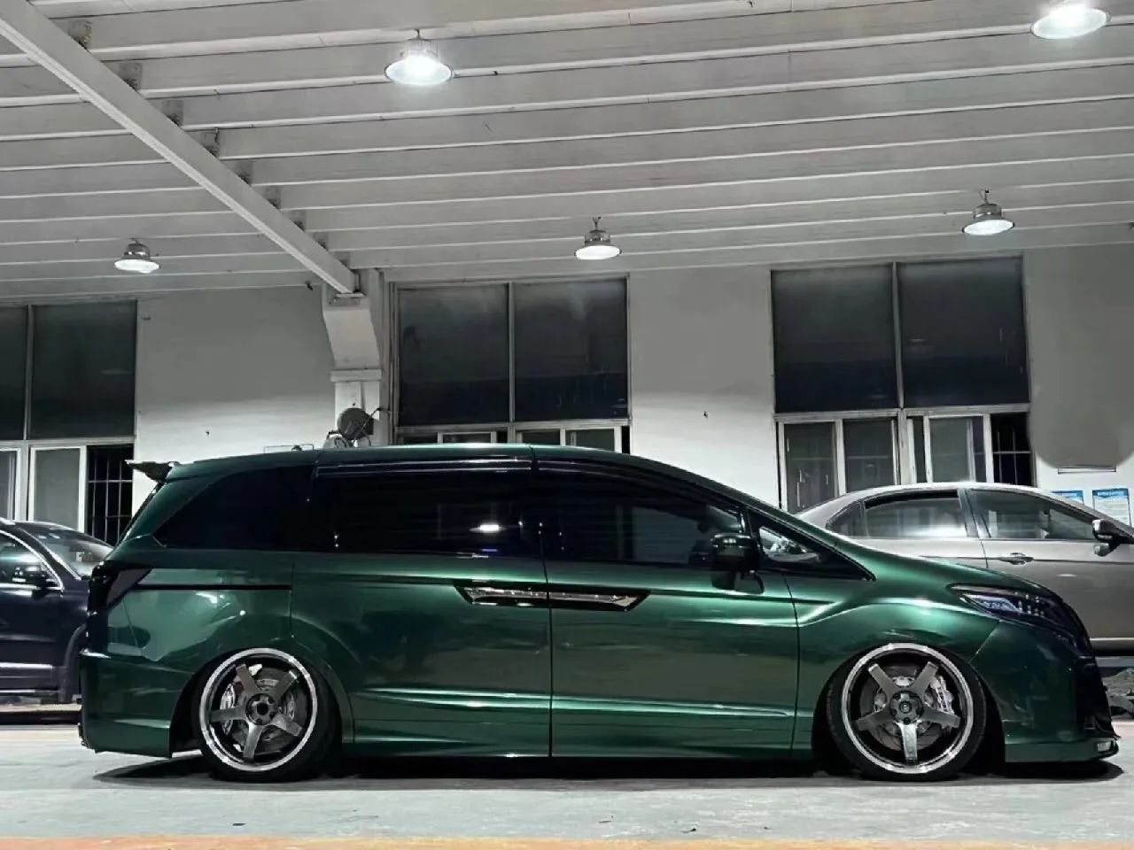 Gloss Metallic Forest Green Car Wrap