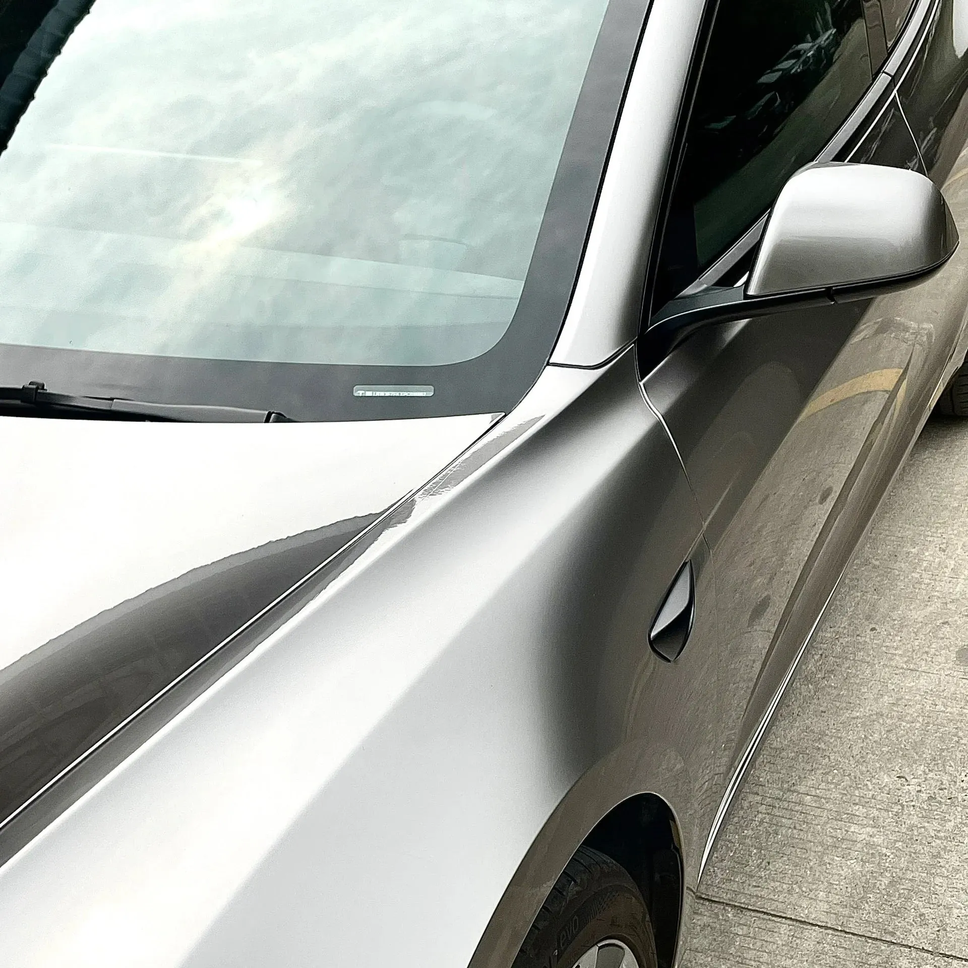 Gloss Metallic Liquid Chrome Gray Car Wrap