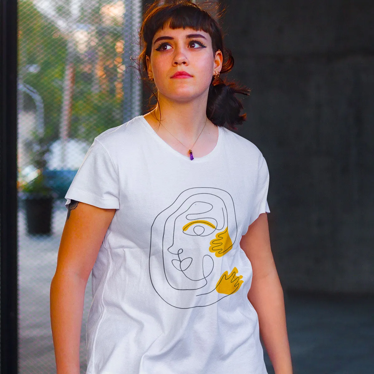 Minimalist Abstract Face T-Shirt – Unique One Line Drawing Graphic Tee Three
