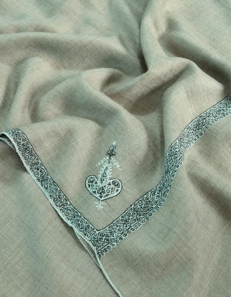 Natural Pashmina Shawl With Sozni Work 5506