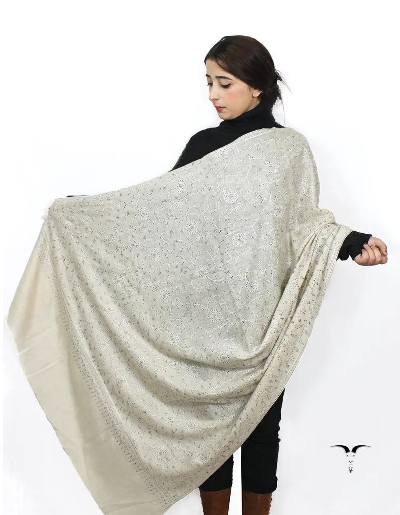Silver Pashmina With Sozni Work 5723