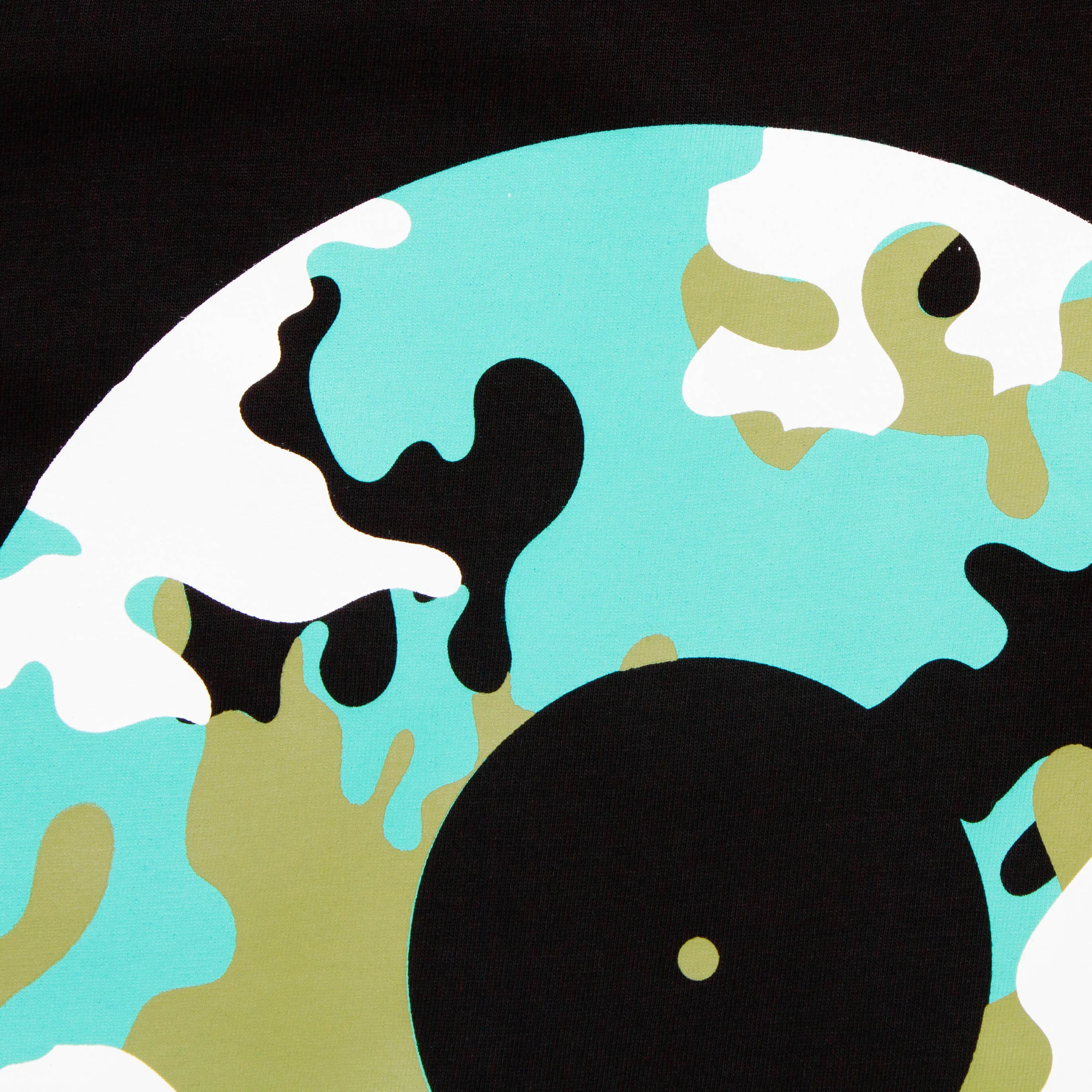 Vinyl Remixed Camo - Tshirt - Black