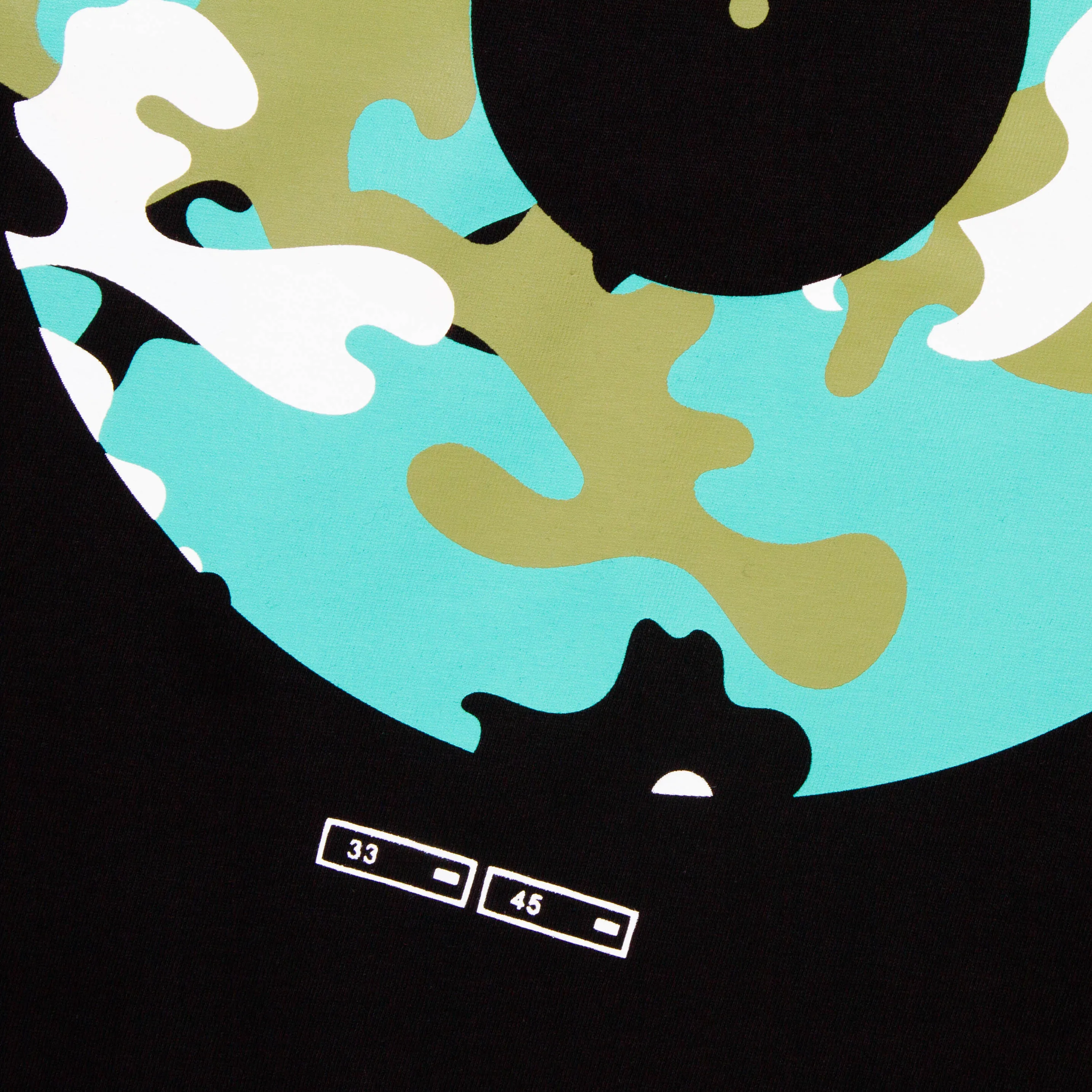 Vinyl Remixed Camo - Tshirt - Black