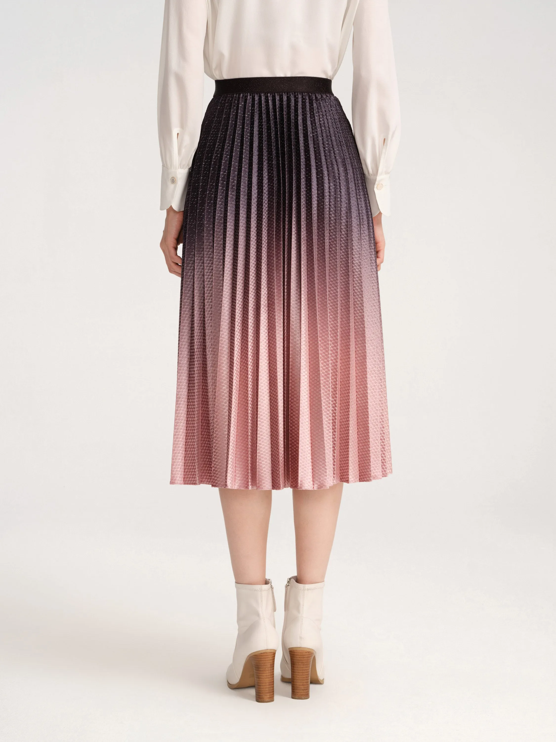YAYING Gradient Pleated Midi Skirt